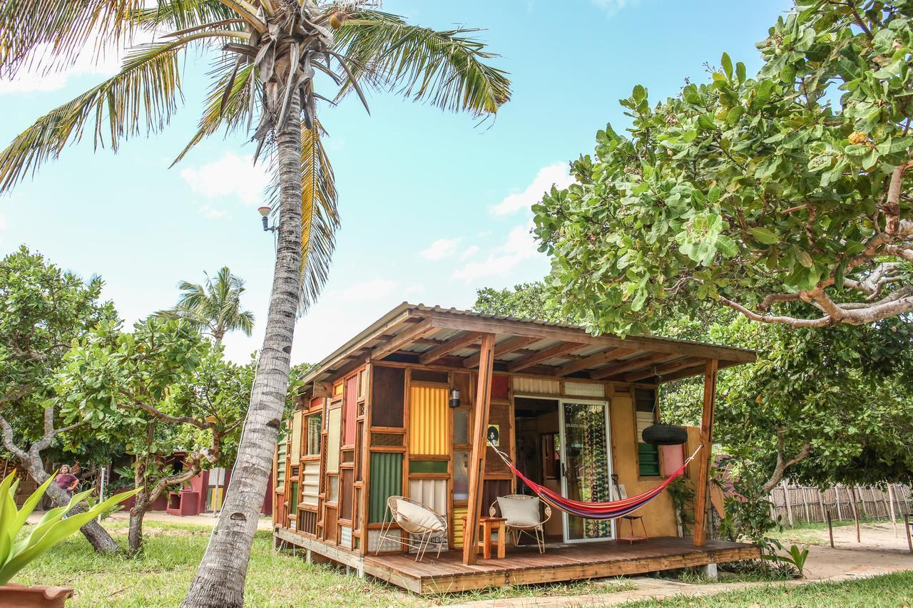 Mozambeat Motel Tofo Екстер'єр фото